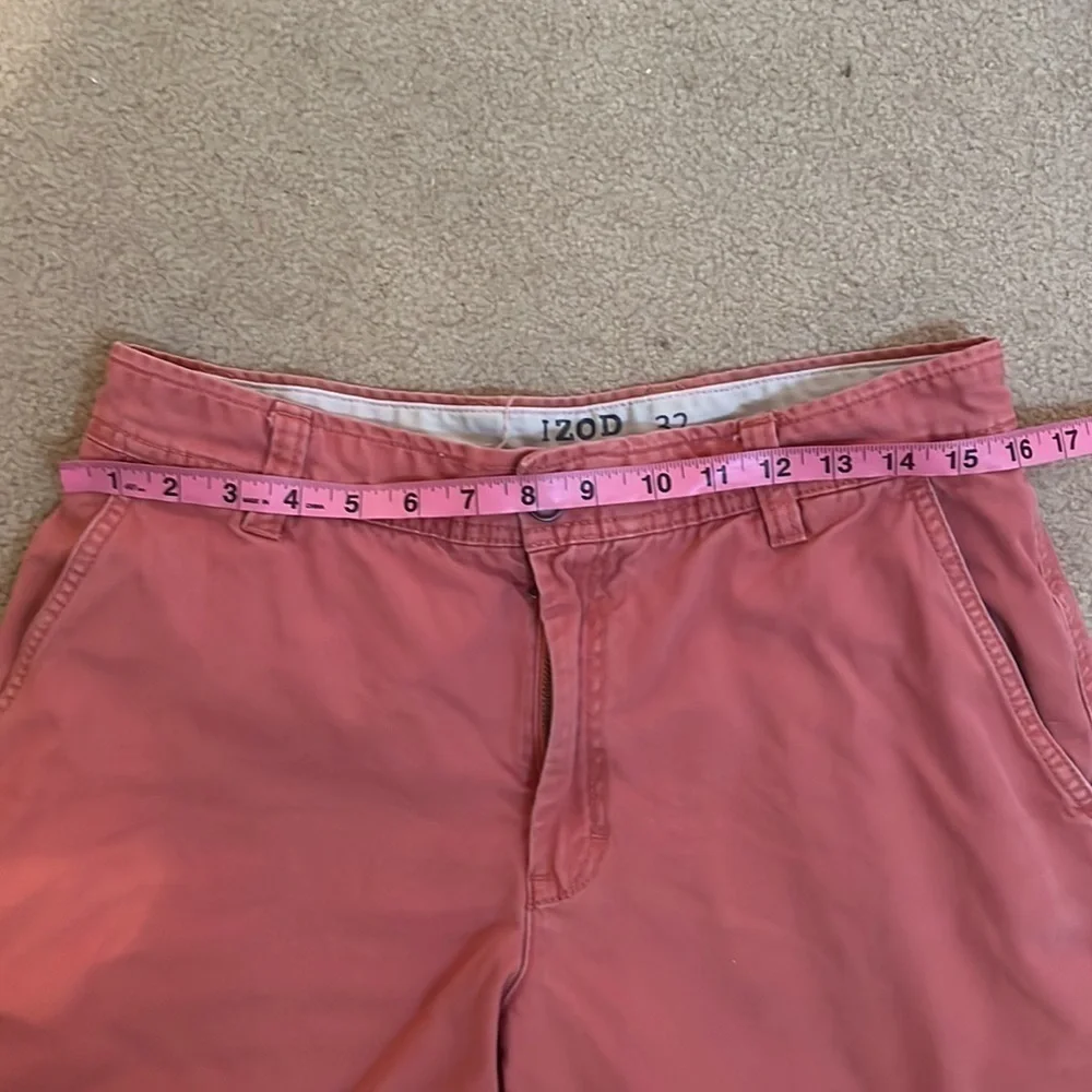 𝅺IZOD Saltwater Flat Front Chino Shorts.  Size 32
